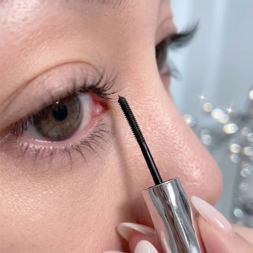 Meet the Curling Silver Stick Mascara: Your Shortcut to Lifted, Defined Lashes